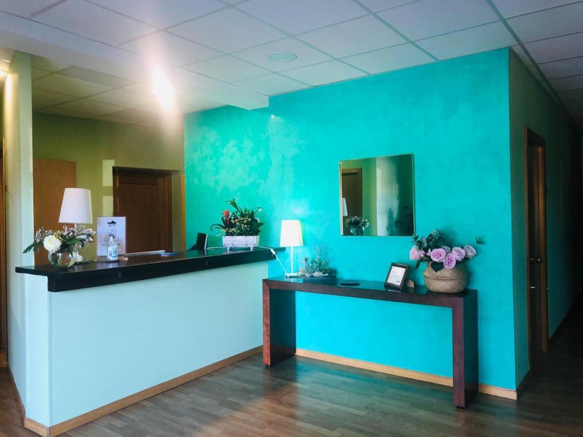 Hospederia De Juan Otel Fuentiduena de Tajo Dış mekan fotoğraf